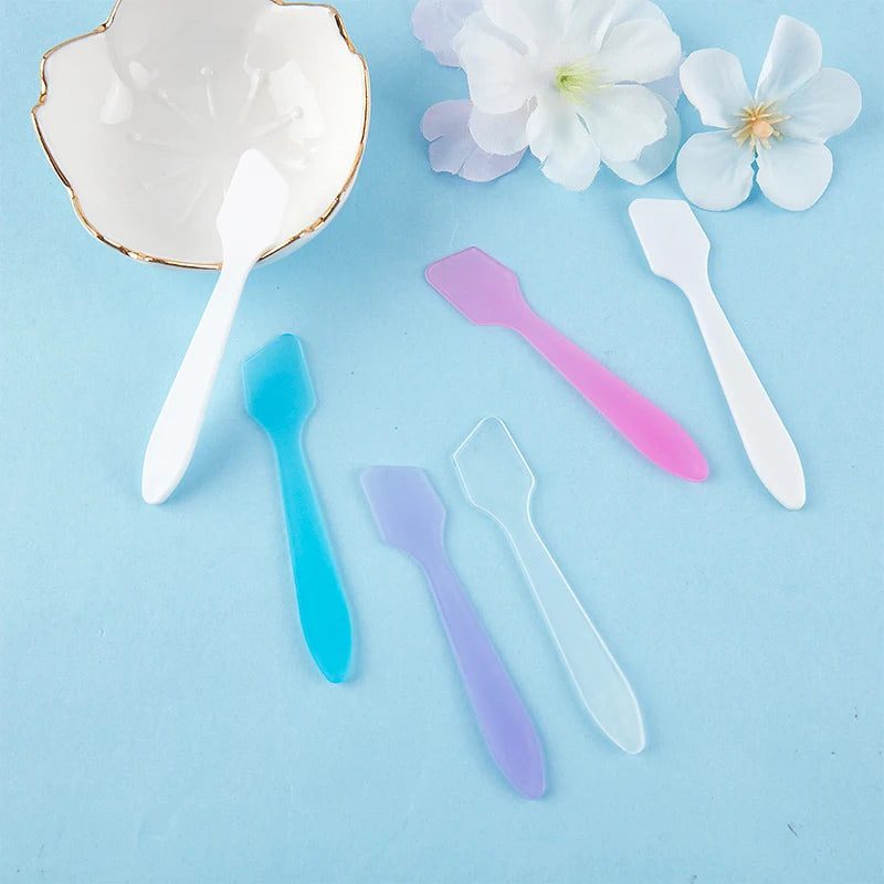 10Pcs Mini Cosmetic Spatulas Scoop Face Cream Makeup Mask Mixed Spoon Beauty DIY Tools Eye Facial Makeup Applicator Sticks